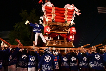 夏の夜空へ「サッセ！」布団太鼓7台が躍動