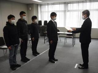 写真：学生防犯隊　活動証明書授与式1