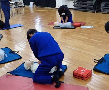 写真：普通救命講習の様子