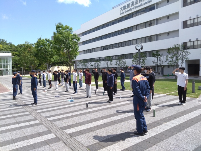 写真：規律訓練の様子