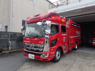 写真：タンク車　T12