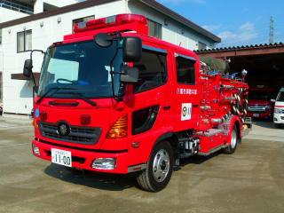 写真：タンク車　T11