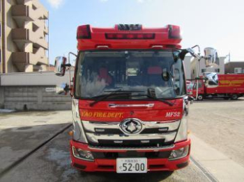 写真：屈折放水塔付多機能消防ポンプ自動車2