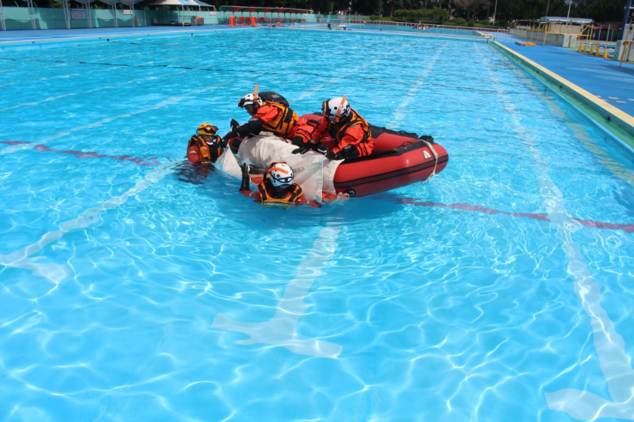 写真：水難救助訓練4