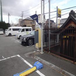 写真：【安中住宅】活用事例（コインパーキング）