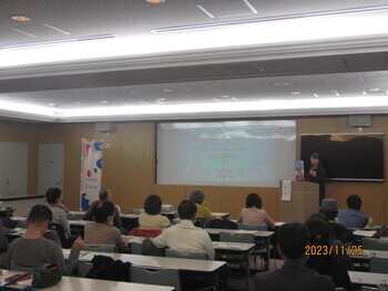 写真：講演2
