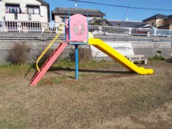 すべり台全体写真