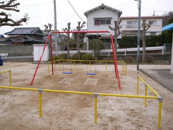 写真:ぶらんこ