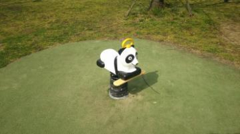 写真:スイング遊具1