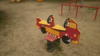 写真:スイング遊具3