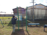 写真：ぶら下がり健康遊具
