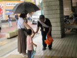 写真：駅中央出入口1階南側