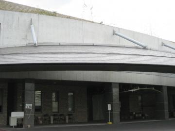 写真：八尾市立斎場