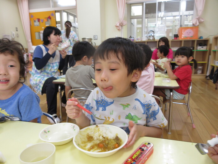 食事の様子