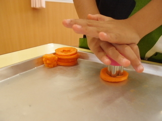 写真：野菜の型抜き2
