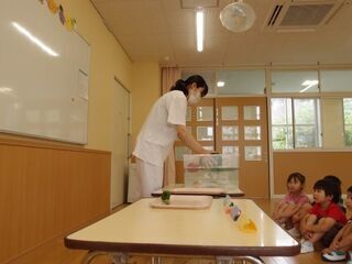 写真：栄養士さんの話2