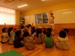 クイズに答える様子