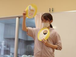 朝ごはんにふさわしいのは？(ラーメン、ごはんとみそ汁)