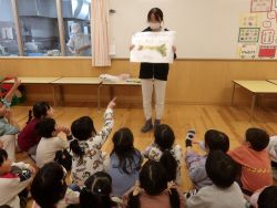 若ごぼうクイズ　若ごぼうの食べられる部分はどこ？