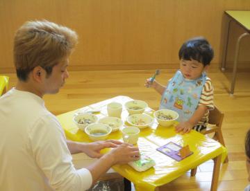 写真：試食会の様子5