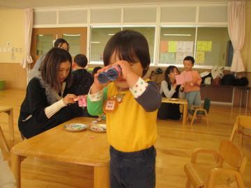 写真：[つくってあそぼう」の様子6
