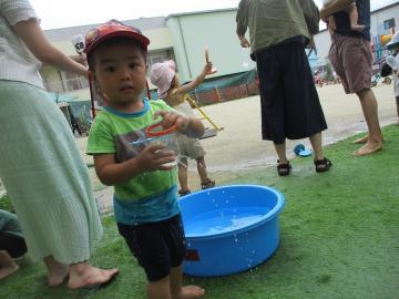 写真：水遊び2