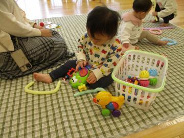写真：お正月遊びの様子3