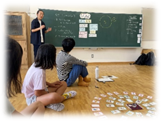 写真：出前授業のようす