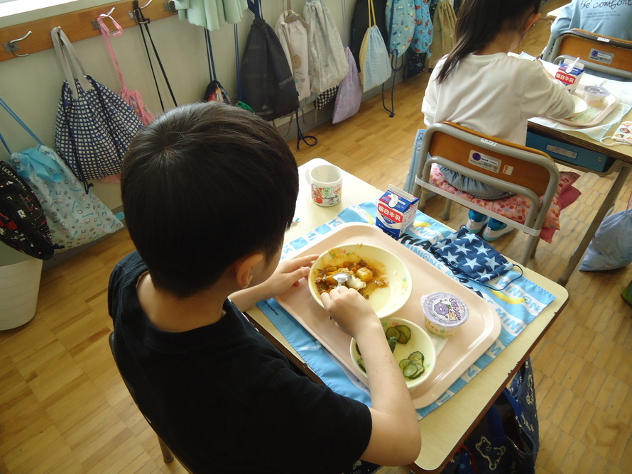 写真：給食3