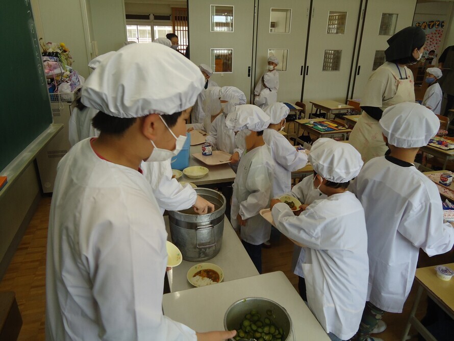 写真：給食準備3