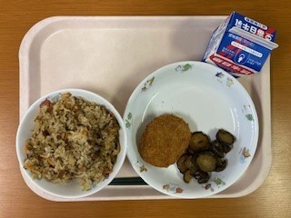 写真：給食献立 7月2日