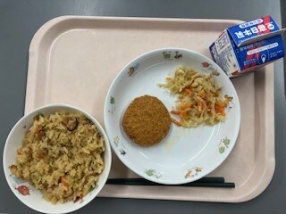 写真：給食献立 6月4日