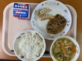 写真：給食献立 6月18日