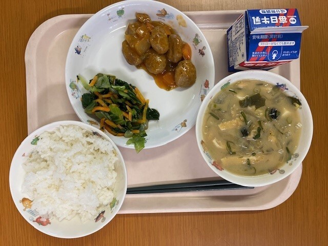 写真：給食献立 5月1日