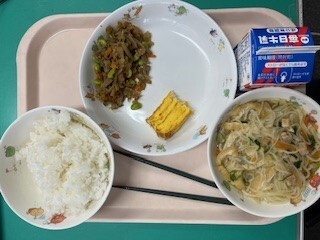 写真：給食献立 4月17日