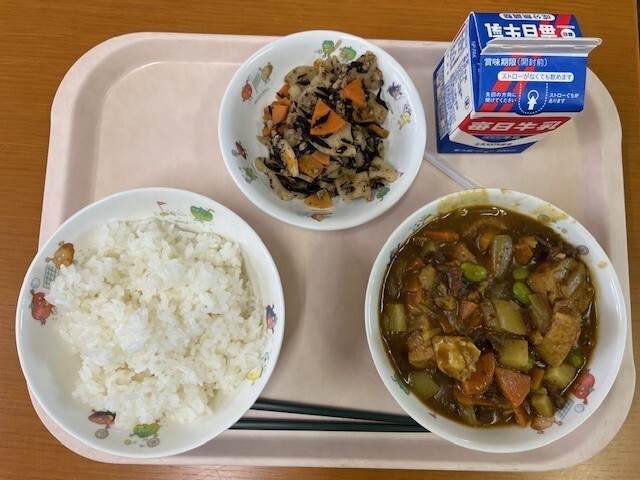 写真：給食献立 4月22日