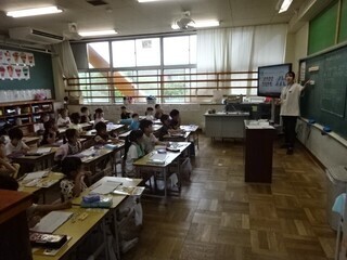 写真:1年生の算数の授業1