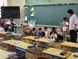写真:1年生の国語の授業1