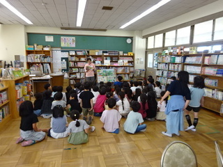 写真：読み聞かせ会2