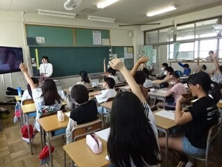 写真:SOSの出し方教育1