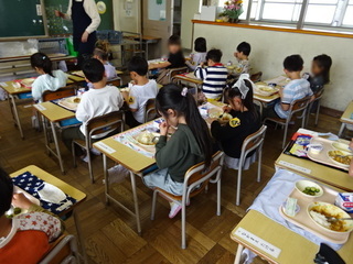 写真：給食5