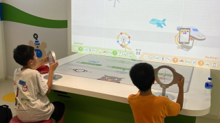 写真：4年遠足　大阪科学技術館3