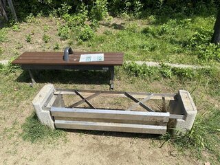 写真：かまどベンチ