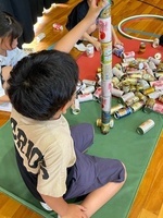写真：空きカンつみ3