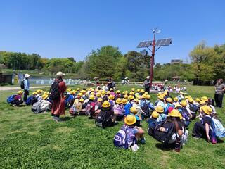 写真：3年春の遠足長居公園2