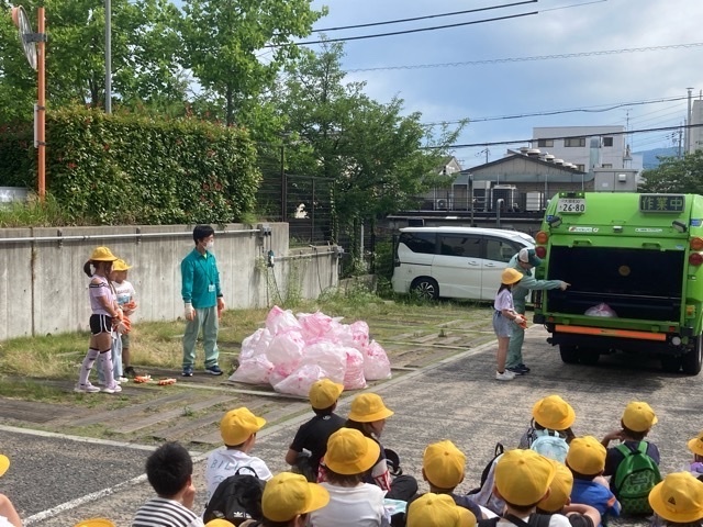 写真：リサイクルセンター見学