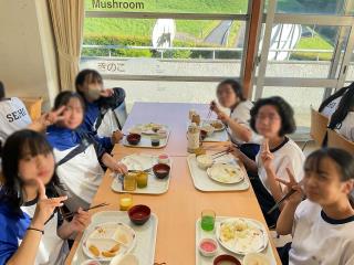 写真：夕べのつどい／夕食4