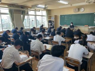 写真：中間テスト2日目3