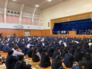 写真：生徒会役員選挙立合演説会2