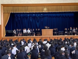 写真：生徒会役員選挙立合演説会3